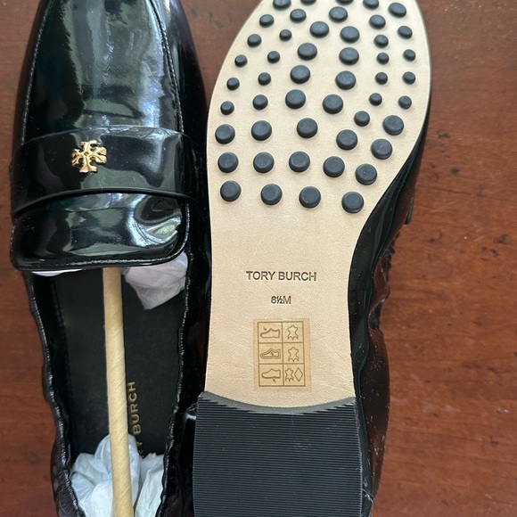 NWT Tory Burch Patent Ballet Loafers - Picture 2 of 2